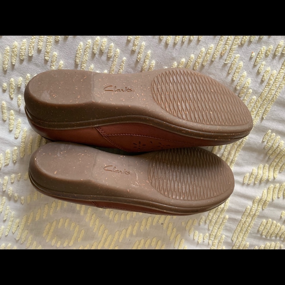 CLARK’S Collection soft cushion shoes - Picture 2 of 4